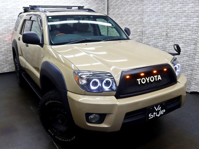 ハイラックスサーフ ＳＳＲ－Ｘリミテッド　４ＷＤ／サンルーフ／グリルマーカー／ＴＯＹＯＴＡクラシックグリル／リフトアップ／社外１７インチＡＷ＆ＢＦグッドリッチＡＴタイヤ／４連ＬＥＤリングヘッドライド／グリルマーカー／ルーフレール／ＥＴＣ車載器（2枚目）