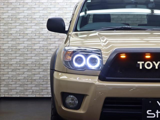 ハイラックスサーフ ＳＳＲ－Ｘリミテッド　４ＷＤ／サンルーフ／グリルマーカー／ＴＯＹＯＴＡクラシックグリル／リフトアップ／社外１７インチＡＷ＆ＢＦグッドリッチＡＴタイヤ／４連ＬＥＤリングヘッドライド／グリルマーカー／ルーフレール／ＥＴＣ車載器（7枚目）