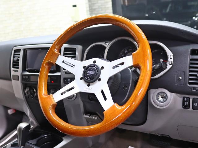 ハイラックスサーフ ＳＳＲ－Ｘリミテッド　４ＷＤ／サンルーフ／グリルマーカー／ＴＯＹＯＴＡクラシックグリル／リフトアップ／社外１７インチＡＷ＆ＢＦグッドリッチＡＴタイヤ／４連ＬＥＤリングヘッドライド／グリルマーカー／ルーフレール／ＥＴＣ車載器（30枚目）