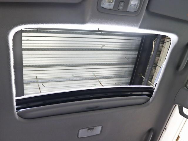 ハイラックスサーフ ＳＳＲ－Ｘリミテッド　４ＷＤ／サンルーフ／グリルマーカー／ＴＯＹＯＴＡクラシックグリル／リフトアップ／社外１７インチＡＷ＆ＢＦグッドリッチＡＴタイヤ／４連ＬＥＤリングヘッドライド／グリルマーカー／ルーフレール／ＥＴＣ車載器（32枚目）