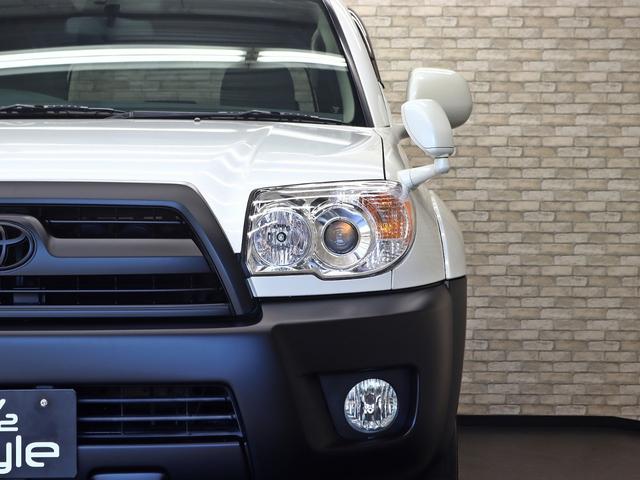 ハイラックスサーフ ＳＳＲ－Ｘ　リフトアップ／社外１７インチアルミホイール＆ブリジストンタイヤ／前後バンパーマットブラック塗装／マットブラックグリル／ＥＴＣ車載器／キーレスエントリー／ＣＤデッキ／イモビライザーシステム（8枚目）