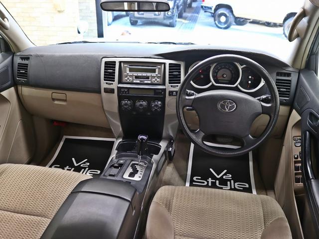 ハイラックスサーフ ＳＳＲ－Ｘ　リフトアップ／社外１７インチアルミホイール＆ブリジストンタイヤ／前後バンパーマットブラック塗装／マットブラックグリル／ＥＴＣ車載器／キーレスエントリー／ＣＤデッキ／イモビライザーシステム（20枚目）