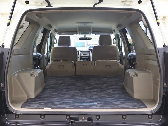 ハイラックスサーフ ＳＳＲ－Ｘ　リフトアップ／社外１７インチアルミホイール＆ブリジストンタイヤ／前後バンパーマットブラック塗装／マットブラックグリル／ＥＴＣ車載器／キーレスエントリー／ＣＤデッキ／イモビライザーシステム（31枚目）