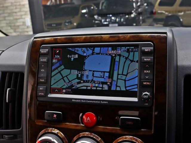 デリカＤ：５ シャモニー　４ＷＤ／両側電動ＳＤ／ＪＡＯＳ製オーバーフェンダー／バンパーガード／リフトアップ／新品１６Ｉｎアルミホイール／新品ＢＦグッドリッチタイヤ／ウッドコンビステアリング／ＬＥＤイカリングファイバーライン加工（24枚目）