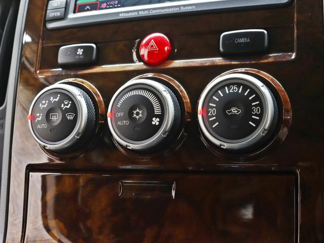 デリカＤ：５ シャモニー　４ＷＤ／両側電動ＳＤ／ＪＡＯＳ製オーバーフェンダー／バンパーガード／リフトアップ／新品１６Ｉｎアルミホイール／新品ＢＦグッドリッチタイヤ／ウッドコンビステアリング／ＬＥＤイカリングファイバーライン加工（27枚目）