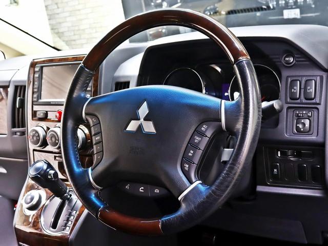 デリカＤ：５ シャモニー　４ＷＤ／両側電動ＳＤ／ＪＡＯＳ製オーバーフェンダー／バンパーガード／リフトアップ／新品１６Ｉｎアルミホイール／新品ＢＦグッドリッチタイヤ／ウッドコンビステアリング／ＬＥＤイカリングファイバーライン加工（30枚目）