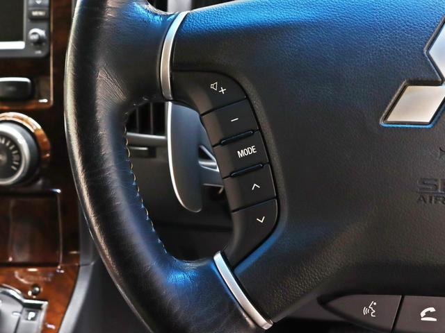 デリカＤ：５ シャモニー　４ＷＤ／両側電動ＳＤ／ＪＡＯＳ製オーバーフェンダー／バンパーガード／リフトアップ／新品１６Ｉｎアルミホイール／新品ＢＦグッドリッチタイヤ／ウッドコンビステアリング／ＬＥＤイカリングファイバーライン加工（31枚目）