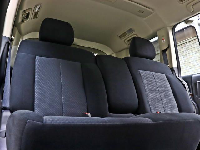 デリカＤ：５ シャモニー　４ＷＤ／両側電動ＳＤ／ＪＡＯＳ製オーバーフェンダー／バンパーガード／リフトアップ／新品１６Ｉｎアルミホイール／新品ＢＦグッドリッチタイヤ／ウッドコンビステアリング／ＬＥＤイカリングファイバーライン加工（38枚目）