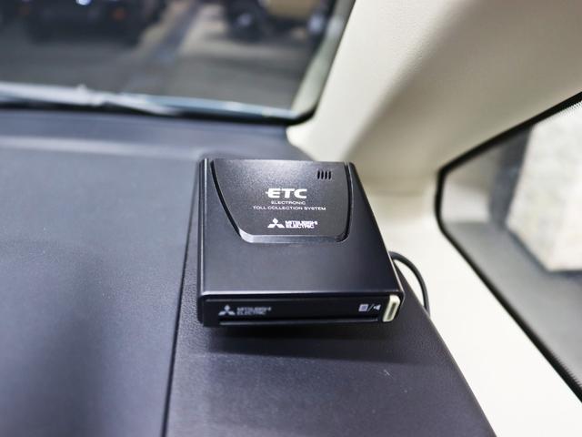 デリカD:5 M 後席モニター/ベッドキット/電動SD/16インチアルミホイール/BFグッドリッチタイヤ/リフトUP/バンパープロテクター/JAOSオーバーフェンダー/加工ヘッドライト/ベットキット/ドラレコ/記録簿付(35枚目)