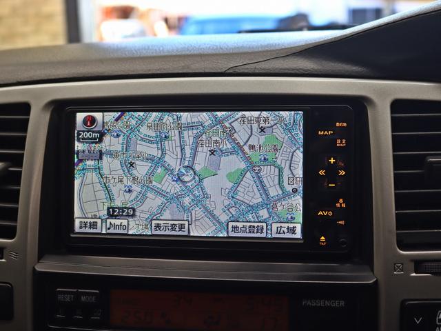 ハイラックスサーフ ＳＳＲ－Ｘ　４ＷＤ／リフトＵＰ／社外１７インチアルミホイール／ＢＦグッドリッチＡＴタイヤ／前後バンパーマットブラック塗装／ＴＯＹＯＴＡグリル／ＬＥＤフォグランプ／社外４連イカリングヘッドライト／シートカバー（23枚目）