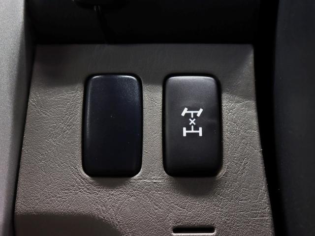 ハイラックスサーフ ＳＳＲ－Ｘ　４ＷＤ／リフトＵＰ／社外１７インチアルミホイール／ＢＦグッドリッチＡＴタイヤ／前後バンパーマットブラック塗装／ＴＯＹＯＴＡグリル／ＬＥＤフォグランプ／社外４連イカリングヘッドライト／シートカバー（31枚目）