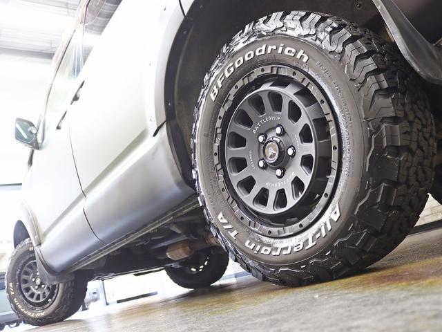 アルミホイールの変更、交換もスタッフまでお気軽にお申し付け下さい。人気のブラックポリッシュやメッキホイール、各有名ブランド商品等幅広いラインナップをご用意致しております