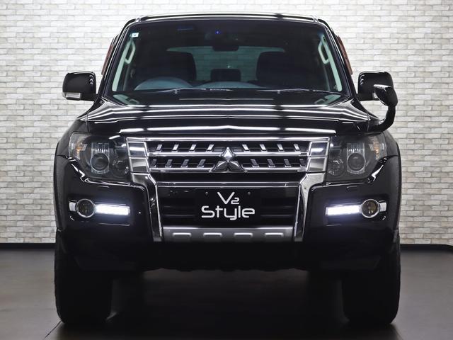 国家資格２級整備士が２名常駐しております。車両入庫時とお客様からご成約を頂いた後に各々１５０項目以上の点検を行い、納車前点検も行った上でのご納車となります。