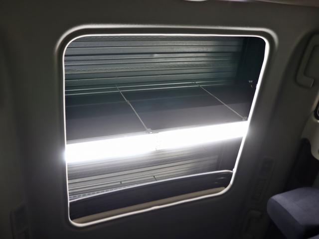 サンルーフは車内の雰囲気を明るく、開放的にしてくれる嬉しいアイテムですね！（＾＾）！