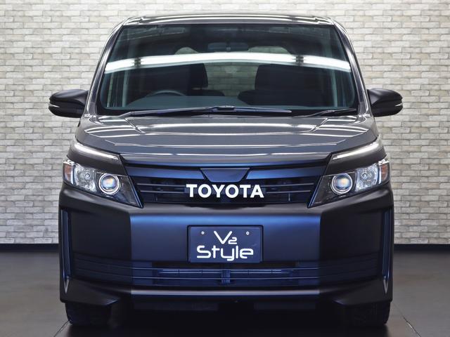 ヴォクシー ハイブリッドＸ　電動ＳＤ／ＴＯＹＯＴＡグリル／Ｇｚフードモール／ＮＥＷ１５インチスチールホイール／マッドスタータイヤ／純正ＳＤナビ／地デジＴＶ／Ｂｌｕｅｔｏｏｔｈ接続／ＤＶＤ再生／Ｂカメラ／スマートキー／記録簿付（4枚目）