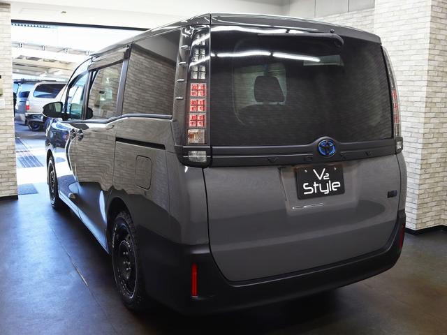 ヴォクシー ハイブリッドＸ　電動ＳＤ／ＴＯＹＯＴＡグリル／Ｇｚフードモール／ＮＥＷ１５インチスチールホイール／マッドスタータイヤ／純正ＳＤナビ／地デジＴＶ／Ｂｌｕｅｔｏｏｔｈ接続／ＤＶＤ再生／Ｂカメラ／スマートキー／記録簿付（14枚目）