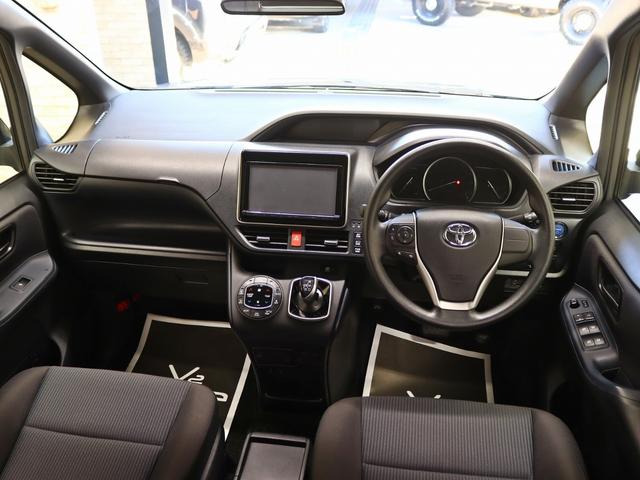 ヴォクシー ハイブリッドＸ　電動ＳＤ／ＴＯＹＯＴＡグリル／Ｇｚフードモール／ＮＥＷ１５インチスチールホイール／マッドスタータイヤ／純正ＳＤナビ／地デジＴＶ／Ｂｌｕｅｔｏｏｔｈ接続／ＤＶＤ再生／Ｂカメラ／スマートキー／記録簿付（20枚目）