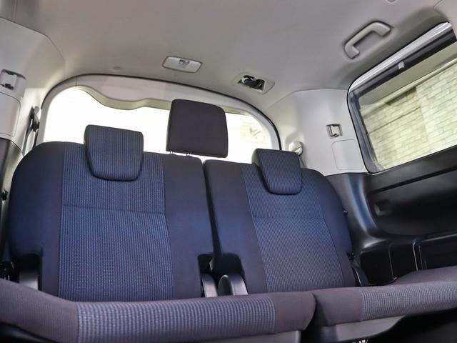 ヴォクシー ハイブリッドＸ　電動ＳＤ／ＴＯＹＯＴＡグリル／Ｇｚフードモール／ＮＥＷ１５インチスチールホイール／マッドスタータイヤ／純正ＳＤナビ／地デジＴＶ／Ｂｌｕｅｔｏｏｔｈ接続／ＤＶＤ再生／Ｂカメラ／スマートキー／記録簿付（37枚目）