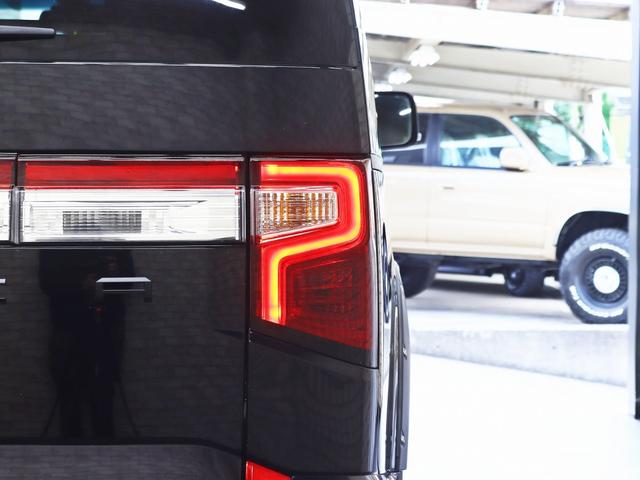 デリカＤ：５ Ｐ　４ＷＤ／両側電動ＳＤ／三菱ｅ－Ａｓｓｉｓｔ／ケンウッド製メモリーナビ／ＢＵＳＴＥＲＳ２０８０ＨＤ改／ＧＯＱＵＢＵＴＯ／ＪＡＯＳオーバーフェンダー／リフトアップ／ＮＥＷ１６Ｉｎ新品アルミホイール／記録簿（22枚目）