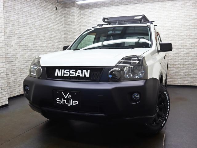 エクストレイル ２５Ｘ　４ＷＤ／ＮＩＳＳＡＮクラシックグリル／リフトＵＰ／新品１６インチＡＷ／ＴＯＹＯオープンカントリーＲＴ新品タイヤ／インナーブラックヘッドライト／カブロシート／社外ルーフキャリア／ＤＡＣ機能／キーレスキー（5枚目）