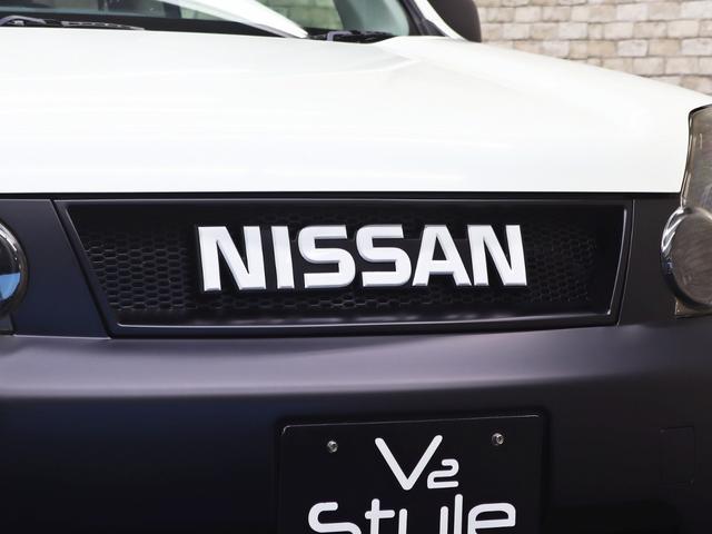 エクストレイル ２５Ｘ　４ＷＤ／ＮＩＳＳＡＮクラシックグリル／リフトＵＰ／新品１６インチＡＷ／ＴＯＹＯオープンカントリーＲＴ新品タイヤ／インナーブラックヘッドライト／カブロシート／社外ルーフキャリア／ＤＡＣ機能／キーレスキー（10枚目）