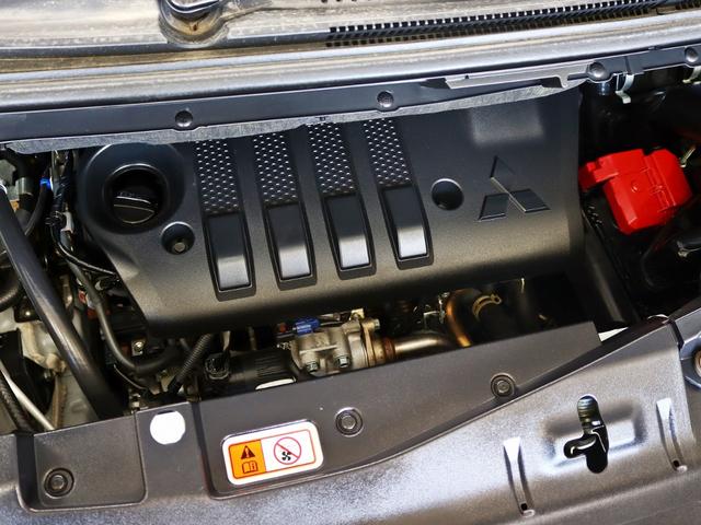 デリカＤ：５ Ｐ　４ＷＤ／両側電動ＳＤ／ドラレコ／ｅ‐Ａｓｓｉｓｔ／１０インチナビ／ＩＰＦグリルマーカー／ＢＵＳＴＥＲＳ２０８０／ＧＯＱＢＵＴＯ／ＪＡＯＳオーバーフェンダー／ＮＥＷ１６インチＡＷ／ＢＦＧタイヤ／記録簿付（50枚目）