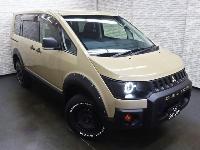 デリカＤ：５ Ｍ　電動ＳＤ／社外後席モニター／バンパープロテクター／ＪＡＯＳオーバーフェンダー／リフトＵＰ／ＮＥＷ１６インチＡＷ／ＢＦグッドリッチＡＴ新品タイヤ／角目リングＬＥＤヘッドライト／スモークテール／記録簿付（2枚目）
