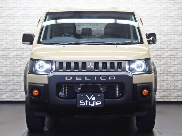 デリカＤ：５ Ｍ　電動ＳＤ／社外後席モニター／バンパープロテクター／ＪＡＯＳオーバーフェンダー／リフトＵＰ／ＮＥＷ１６インチＡＷ／ＢＦグッドリッチＡＴ新品タイヤ／角目リングＬＥＤヘッドライト／スモークテール／記録簿付（4枚目）