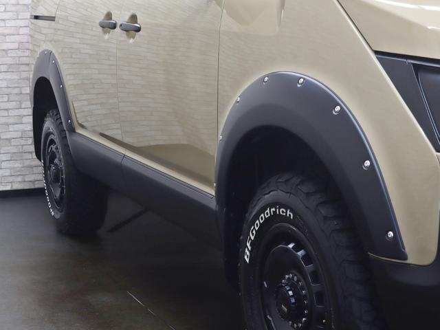 デリカＤ：５ Ｍ　電動ＳＤ／社外後席モニター／バンパープロテクター／ＪＡＯＳオーバーフェンダー／リフトＵＰ／ＮＥＷ１６インチＡＷ／ＢＦグッドリッチＡＴ新品タイヤ／角目リングＬＥＤヘッドライト／スモークテール／記録簿付（12枚目）