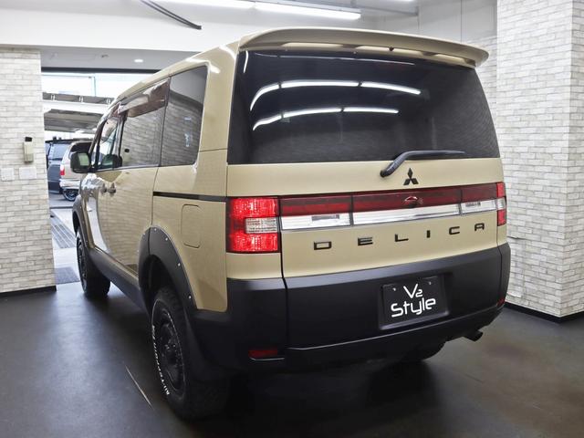 デリカＤ：５ Ｍ　電動ＳＤ／社外後席モニター／バンパープロテクター／ＪＡＯＳオーバーフェンダー／リフトＵＰ／ＮＥＷ１６インチＡＷ／ＢＦグッドリッチＡＴ新品タイヤ／角目リングＬＥＤヘッドライト／スモークテール／記録簿付（16枚目）