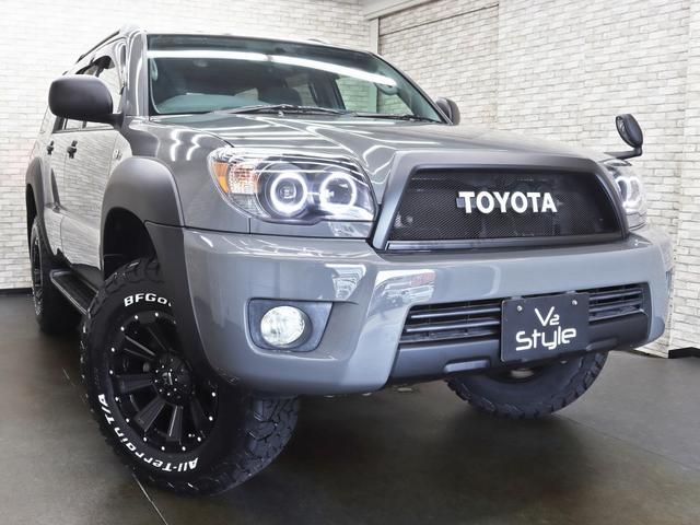 ハイラックスサーフ ＳＳＲ－Ｘリミテッド　４ＷＤ／ＴＯＹＯＴＡクラシックグリル／リフトアップ／新品社外１７インチアルミホイール／ＢＦグッドリッチＡＴ新品タイヤ／４連イカリングヘッドライト／カロッツェリアサイバーナビ／ルーフレール／キーレス（3枚目）