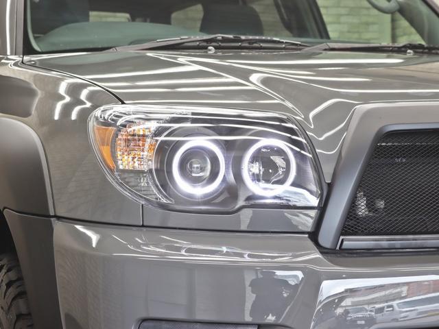 ハイラックスサーフ ＳＳＲ－Ｘリミテッド　４ＷＤ／ＴＯＹＯＴＡクラシックグリル／リフトアップ／新品社外１７インチアルミホイール／ＢＦグッドリッチＡＴ新品タイヤ／４連イカリングヘッドライト／カロッツェリアサイバーナビ／ルーフレール／キーレス（9枚目）