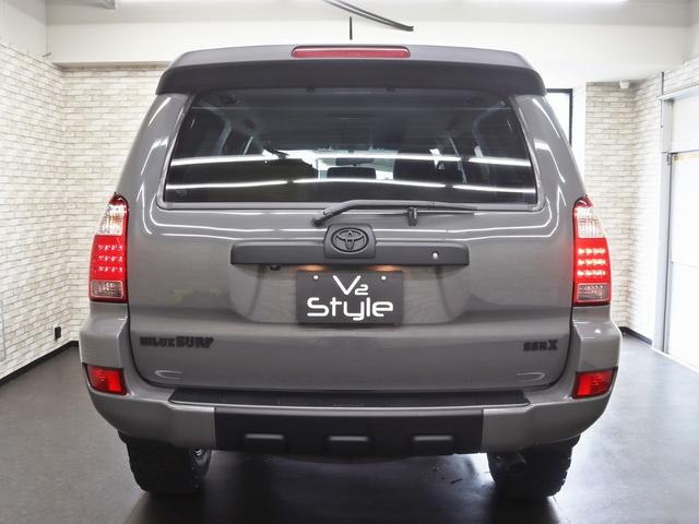 ハイラックスサーフ ＳＳＲ－Ｘリミテッド　４ＷＤ／ＴＯＹＯＴＡクラシックグリル／リフトアップ／新品社外１７インチアルミホイール／ＢＦグッドリッチＡＴ新品タイヤ／４連イカリングヘッドライト／カロッツェリアサイバーナビ／ルーフレール／キーレス（15枚目）