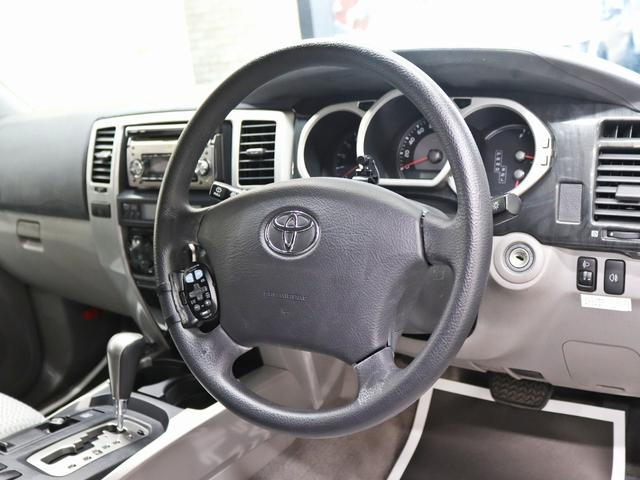 ハイラックスサーフ ＳＳＲ－Ｘリミテッド　４ＷＤ／ＴＯＹＯＴＡクラシックグリル／リフトアップ／新品社外１７インチアルミホイール／ＢＦグッドリッチＡＴ新品タイヤ／４連イカリングヘッドライト／カロッツェリアサイバーナビ／ルーフレール／キーレス（29枚目）