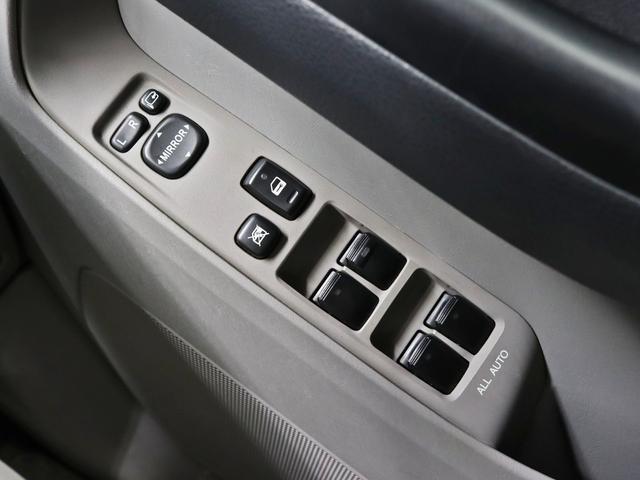 ハイラックスサーフ ＳＳＲ－Ｘリミテッド　４ＷＤ／ＴＯＹＯＴＡクラシックグリル／リフトアップ／新品社外１７インチアルミホイール／ＢＦグッドリッチＡＴ新品タイヤ／４連イカリングヘッドライト／カロッツェリアサイバーナビ／ルーフレール／キーレス（31枚目）