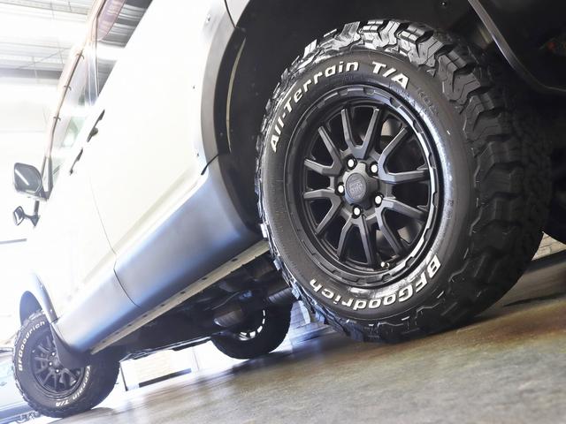 �A���~�z�C�[���̕ύX�A�������X�^�b�t�܂ł��C�y�ɂ��\���t���������B�l�C�̃u���b�N�|���b�V���⃁�b�L�z�C�[���A�e�L���u�����h���i�����L�����C���i�b�v�����p�Ӓv���Ă���܂�