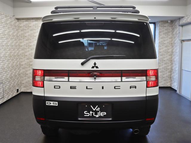 デリカＤ：５ Ｇ　パワーパッケージ　両側電動ＳＤ／クラシック角目換装ＫＩＴ／ＢＵＳＴＥＲＳ２０８０ＨＤ改／革調シートカバー／アルパイン後席モニター／ＪＡＯＳオーバーフェンダー／リフトＵＰ／ＮＥＷ１６インチＡＷ＆ＢＦＧタイヤ／記録簿付（19枚目）