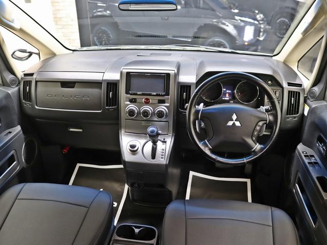 デリカＤ：５ Ｇ　パワーパッケージ　両側電動ＳＤ／クラシック角目換装ＫＩＴ／ＢＵＳＴＥＲＳ２０８０ＨＤ改／革調シートカバー／アルパイン後席モニター／ＪＡＯＳオーバーフェンダー／リフトＵＰ／ＮＥＷ１６インチＡＷ＆ＢＦＧタイヤ／記録簿付（24枚目）