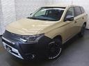 アウトランダー ２４Ｇナビパッケージ　ＮＥＷ１６ｉｎＡＷ／ＴＯＹＯオープンカントリーＲＴタイヤ／マットグリル／テールランプブラックアウト／４ＷＤ／プッシュスタート／７人乗り／スマートキー／クルーズコントロール／全塗装済（6枚目）