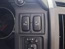 電動スライドドアは運転席のスイッチからも操作可能となっております。きっと皆様にも喜んで頂けますね。