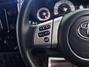 ステアリングから手を放さずにオーディオ操作が可能な、ステアリングスイッチも装着されております。