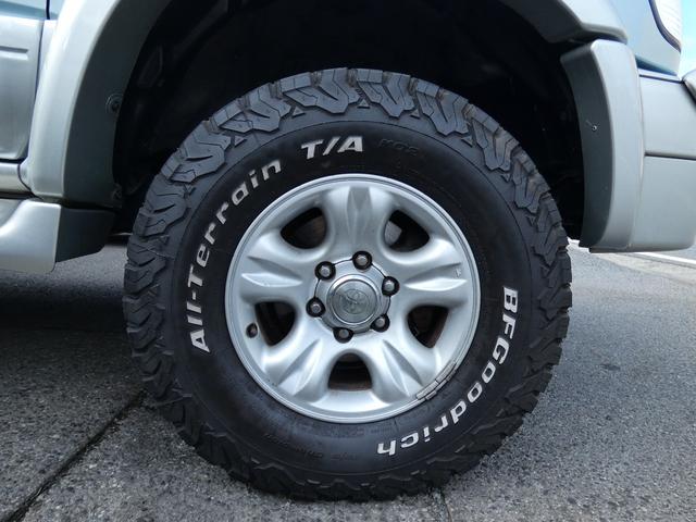 ハイラックスサーフ SSR-X 4WD 社外ナビ&フルセグTV ETC リフトアップ BFグッドリッチタイヤ シートカバー TOYOTAグリル キーレス(18枚目)