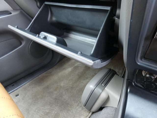 ハイラックスサーフ SSR-X 4WD 社外ナビ&フルセグTV ETC リフトアップ BFグッドリッチタイヤ シートカバー TOYOTAグリル キーレス(41枚目)