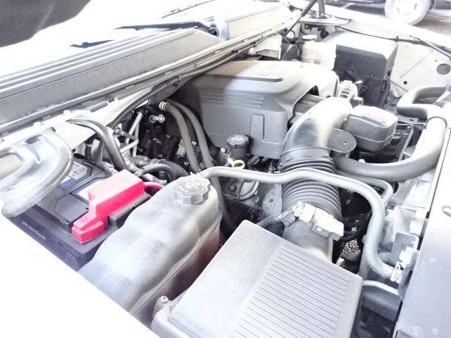キャデラックエスカレード ＥＳＶ　２０１１年モデル　新車並行　後期モデルプラチナムＥＳＶ　ツインモニター　純正フリップダウンモニター　オートステップ　　ブラインドスポットモニター　レザーシート　フロント左右レザーシート座面新品（33枚目）