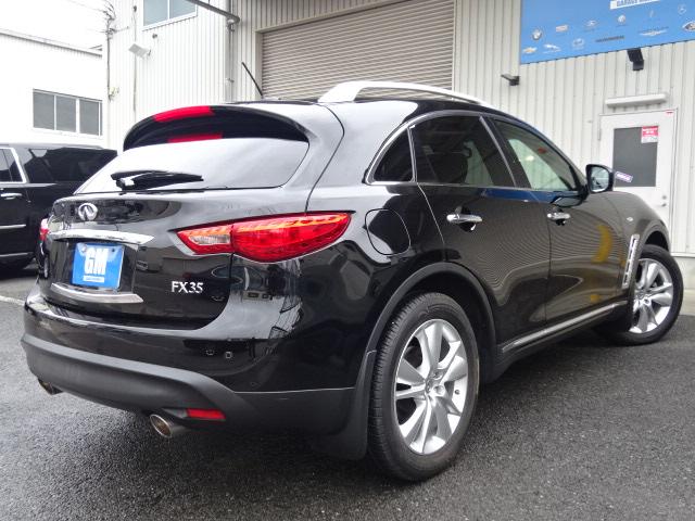 ＦＸ３５ 　新車並行　リミテッドエディション　オートチェックＣＡＲＦＡＸ付き　ＦＸ３５ＡＷＤ　ストラーダＳＤナビ　アラウンドビューモニターＢＯＳＥサウンド　パワーリアゲート　純正２０ＡＷ　ＥＴＣ　サンルーフ（11枚目）
