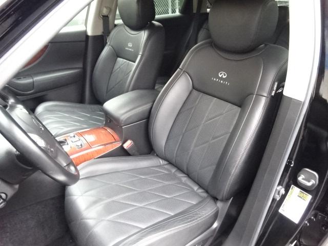 ＦＸ３５ 　新車並行　リミテッドエディション　オートチェックＣＡＲＦＡＸ付き　ＦＸ３５ＡＷＤ　ストラーダＳＤナビ　アラウンドビューモニターＢＯＳＥサウンド　パワーリアゲート　純正２０ＡＷ　ＥＴＣ　サンルーフ（15枚目）