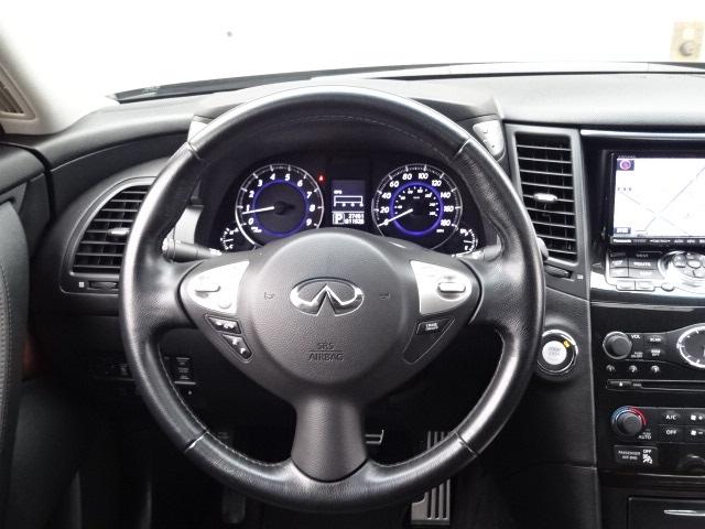 ＦＸ３５ 　新車並行　リミテッドエディション　オートチェックＣＡＲＦＡＸ付き　ＦＸ３５ＡＷＤ　ストラーダＳＤナビ　アラウンドビューモニターＢＯＳＥサウンド　パワーリアゲート　純正２０ＡＷ　ＥＴＣ　サンルーフ（28枚目）