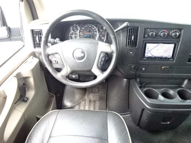 シボレーエクスプレス 　２００８年後期型モデル　パッセンジャーＡＷＤ　オートチェックＣＡＲＦＡＸあり　実走行　ＳＤナビ　Ｂカメラ　分割リクライニング＆フラットシート　ＸＤ２０インチ　スライドドア　ＥＴＣ　記録簿付き（24枚目）