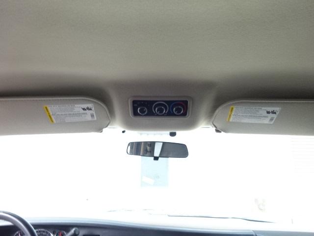 シボレーエクスプレス 　２００８年後期型モデル　パッセンジャーＡＷＤ　オートチェックＣＡＲＦＡＸあり　実走行　ＳＤナビ　Ｂカメラ　分割リクライニング＆フラットシート　ＸＤ２０インチ　スライドドア　ＥＴＣ　記録簿付き（27枚目）