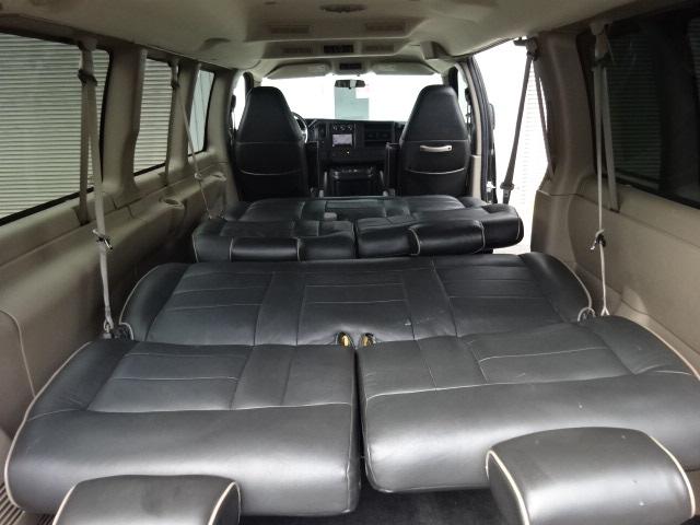 シボレーエクスプレス 　２００８年後期型モデル　パッセンジャーＡＷＤ　オートチェックＣＡＲＦＡＸあり　実走行　ＳＤナビ　Ｂカメラ　分割リクライニング＆フラットシート　ＸＤ２０インチ　スライドドア　ＥＴＣ　記録簿付き（30枚目）